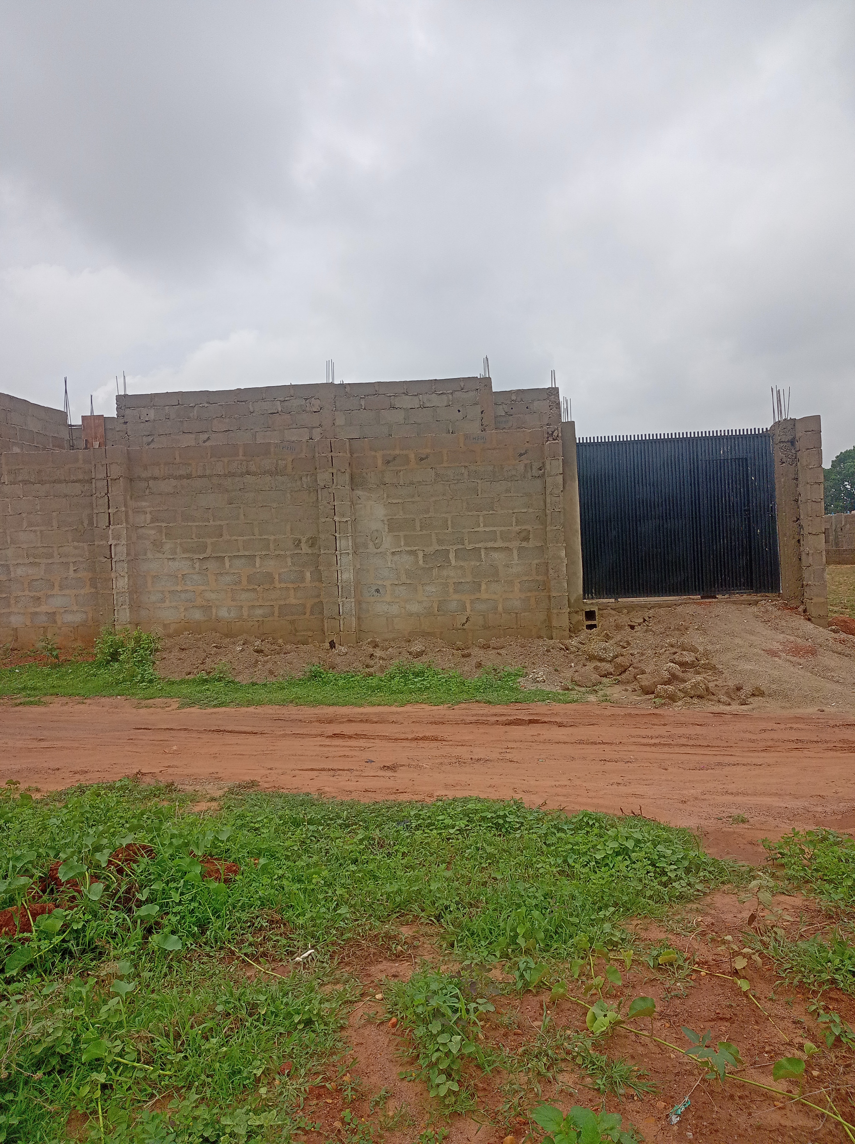 Uncompleted  5 Bedroom for sale at G.R.A Katsina State 